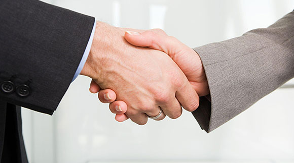 Después de recibir el depósito, comience la producción.